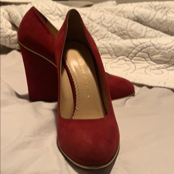 Shoes - Picture 4 of 6